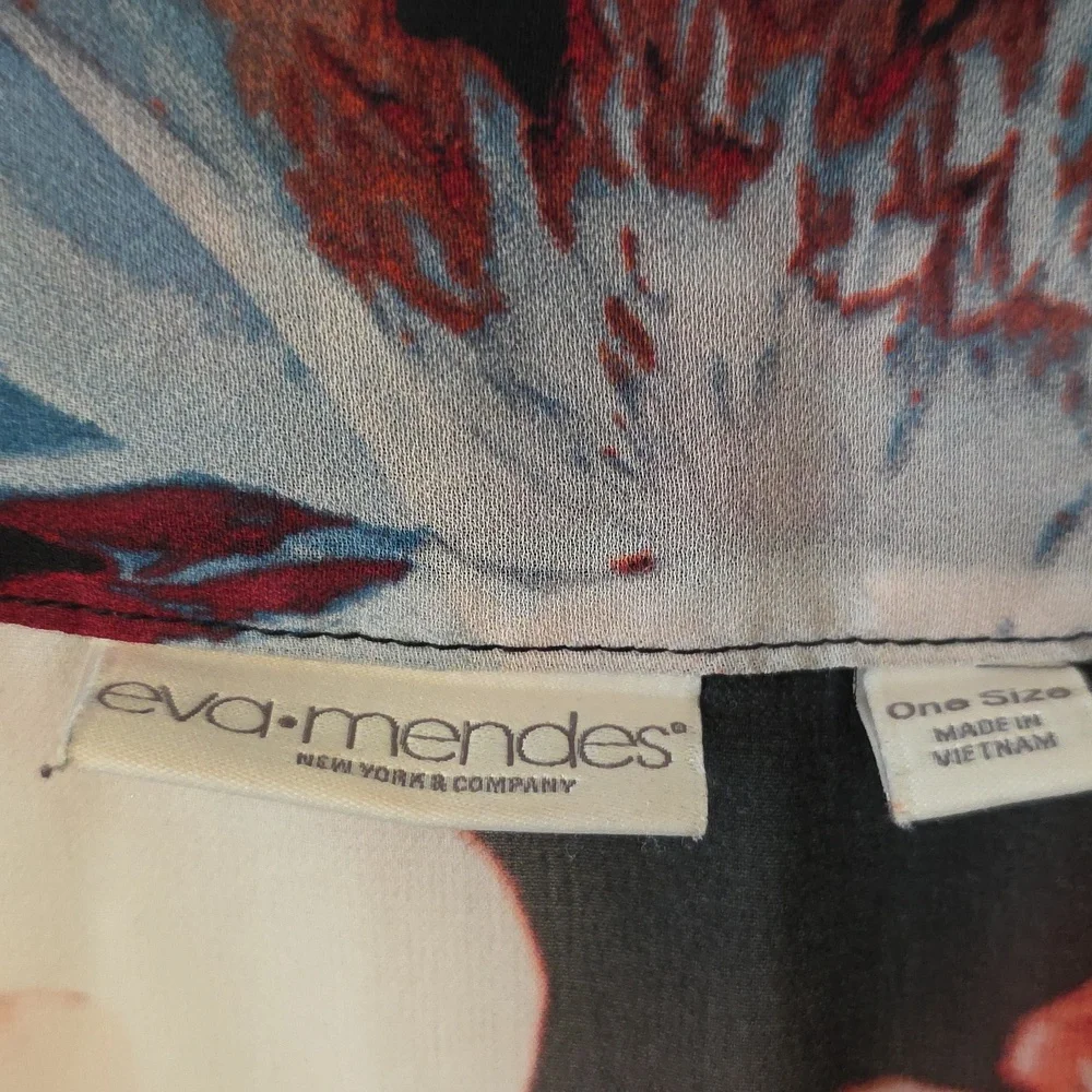 Floral Kimono with Fringe - Picture 2 of 2